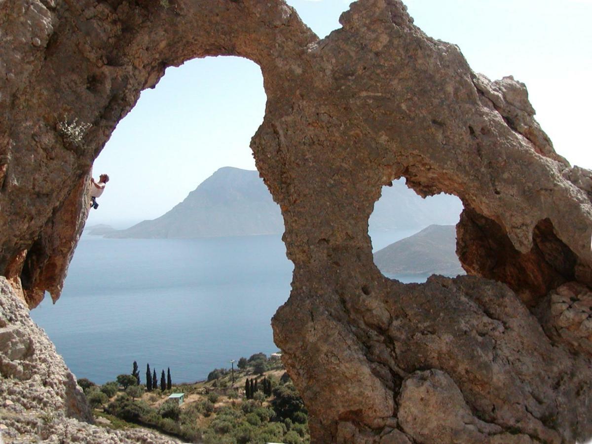 Panormitis Pizanias Skalia