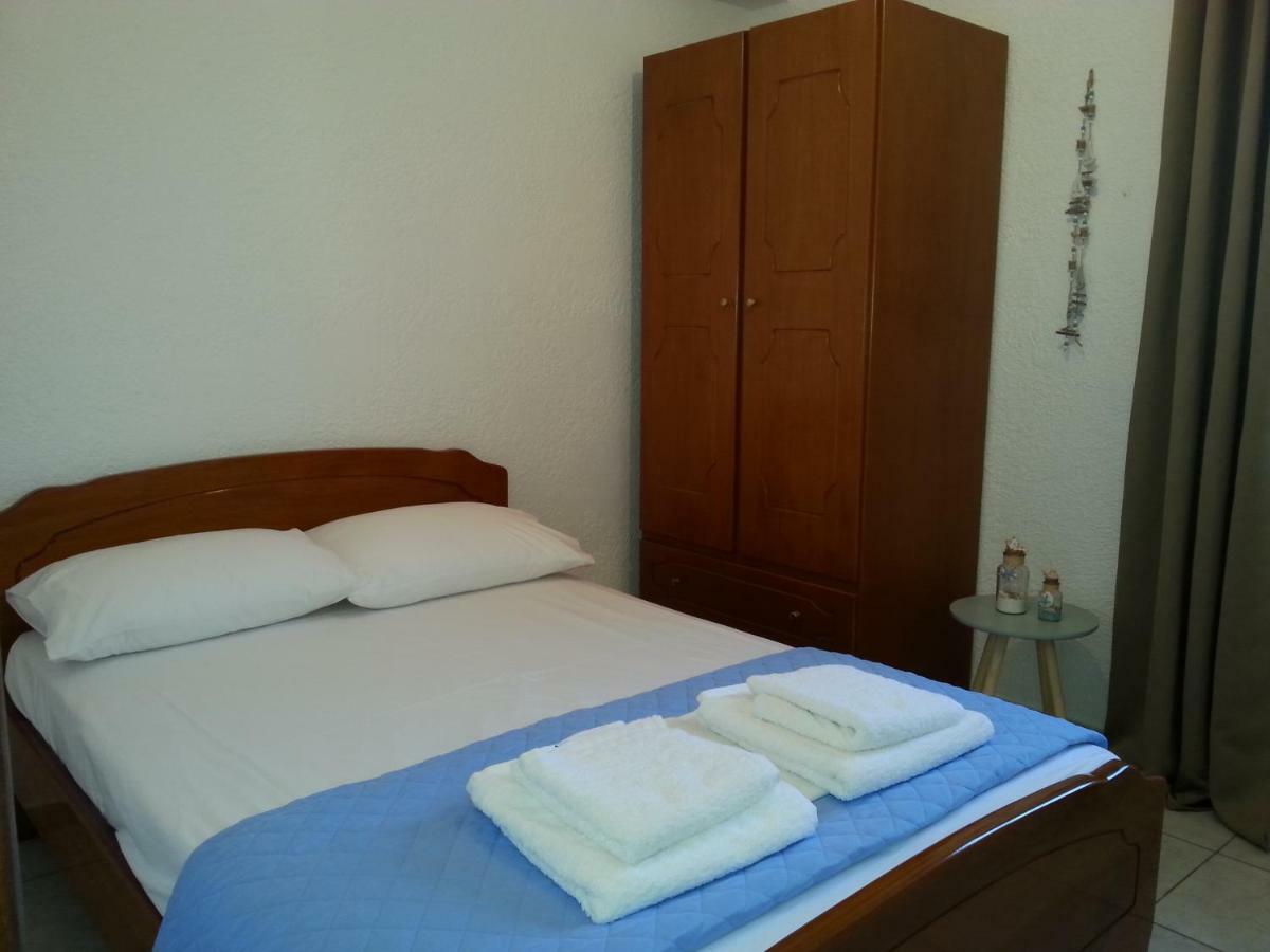 Apartment Panormitis Pizanias *